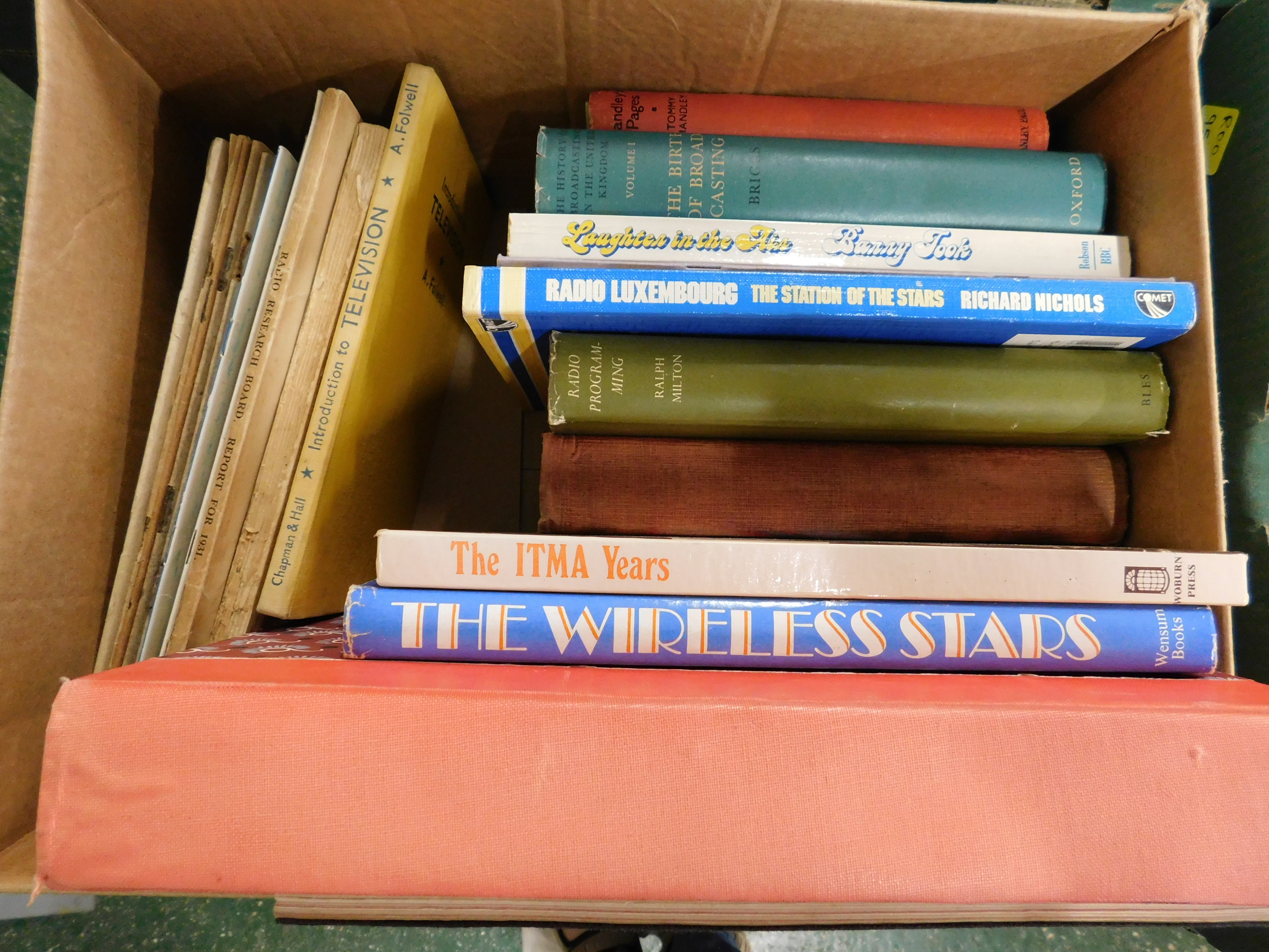 Lot 454 - 2 Boxes - TV and radio
