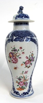 Lot 256 - Late 18th Century Chinese export vase with...