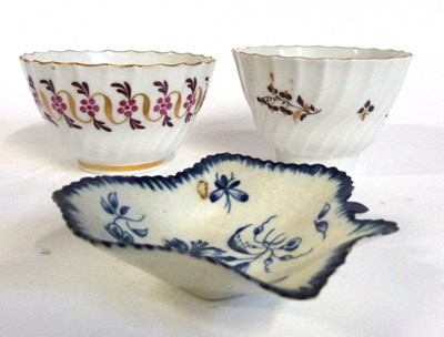 Lot 417 - Two Worcester Flight tea bowls together with a...