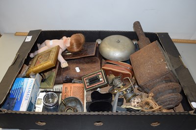 Lot 23 - A box of various mixed items to include a...