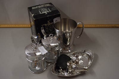 Lot 84 - Mixed Lot: Various silver plated wares to...