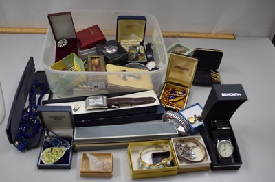 Lot 89 - Box of various assorted costume jewellery