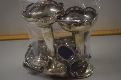 Lot 101 - Mixed Lot: Various silver plated items to...