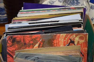 Lot 165 - Box of various assorted records