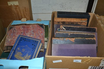 Lot 669 - Qty of assorted books to include vintage...