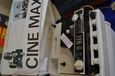 Lot 736 - Cine max panaoramic zoom automatic super 8...