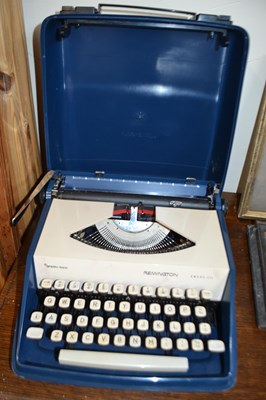 Lot 749 - Typewriter