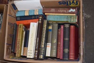 Lot 789 - Mixed box of books to include Royal interest