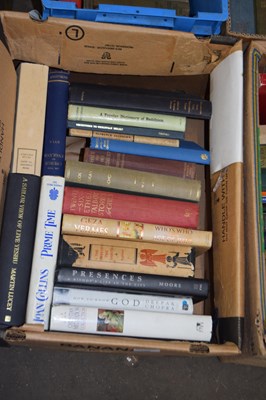 Lot 796 - Mixed box of books