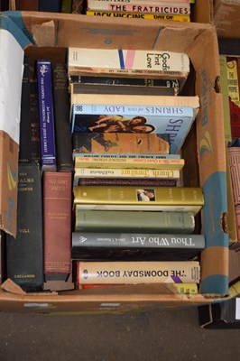 Lot 800 - Mixed box of books to include various novels etc