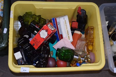 Lot 834 - Mixed box Avon glass bottles etc