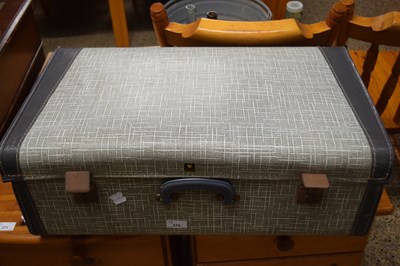 Lot 270 - Vintage suitcase