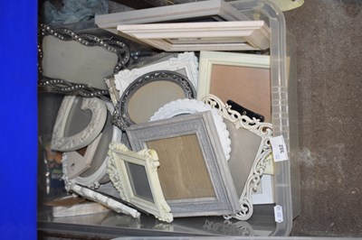 Lot 982 - Box mixed picture frames