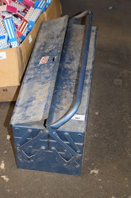 Lot 987 - Blue metal tool box