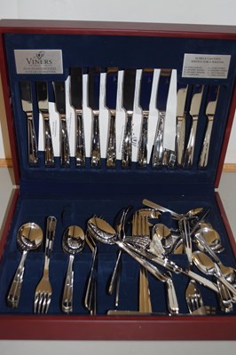 Lot 2 - Modern case of Viners stainless steel cutlery