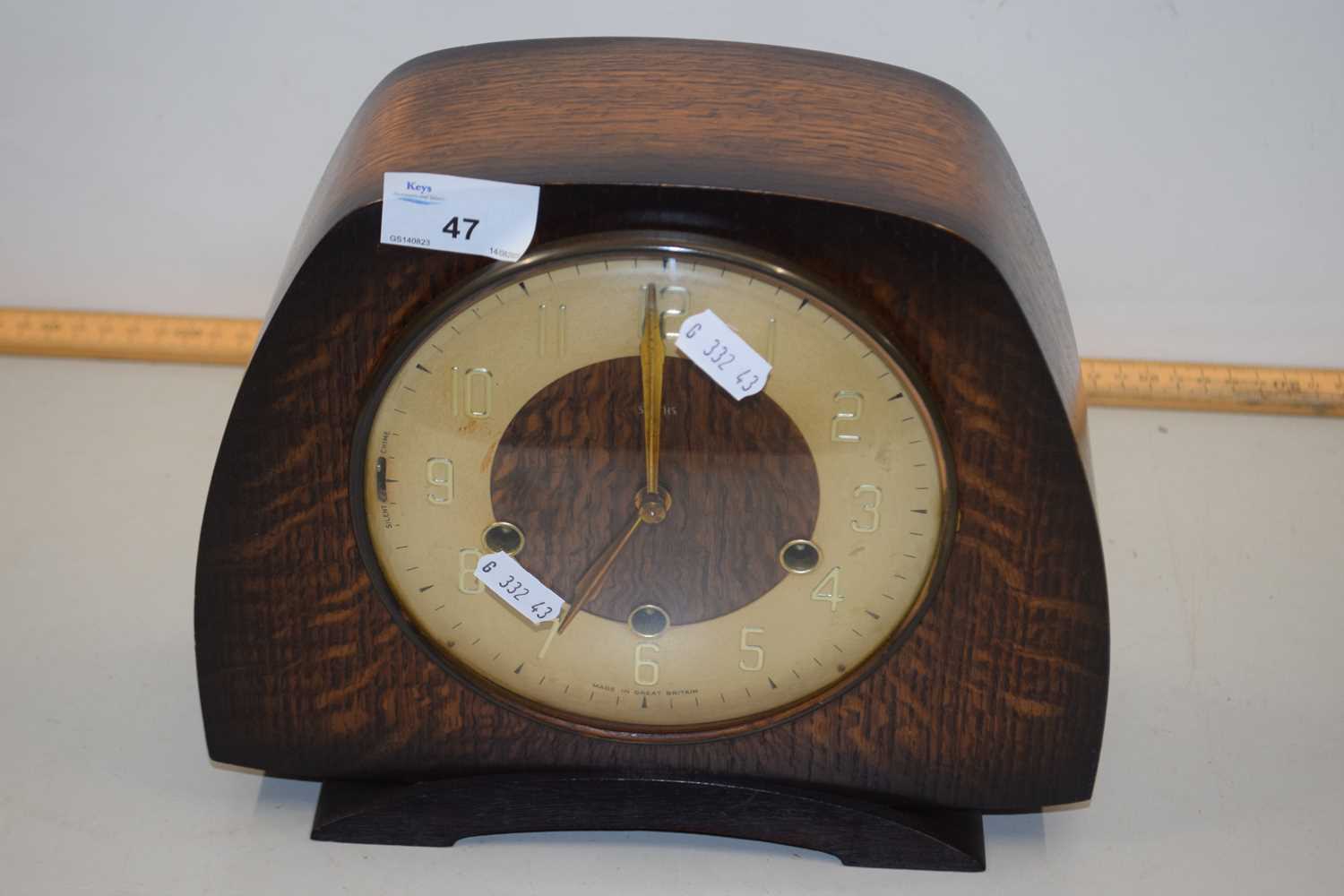 Lot 47 - Vintage Smiths oak cased mantel clock