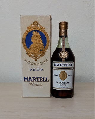 Lot 259 - Cognac: one bottle Martell Medaillon VSOP, in...