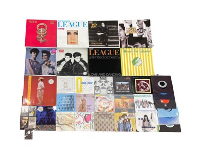 Lot 349 - A mixed lot of various 1980s 12" / 7" vinyl...