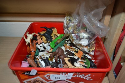 Lot 532 - Box of assorted plastic toy animals