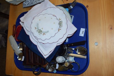 Lot 259 - Tray of various mixed cutlery