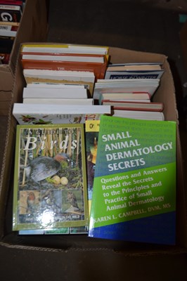 Lot 648 - Quantity of assorted books to include birds...