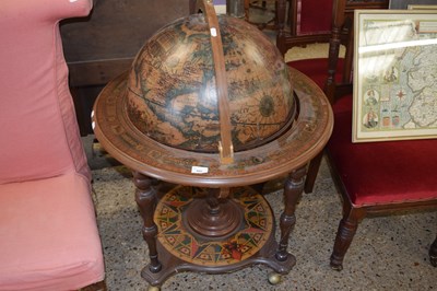 Lot 400 - Retro globe formed drinks cabinet