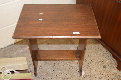 Lot 460 - Early 20th Century small oak side table