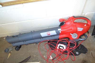 Lot 902 - Leaf blower