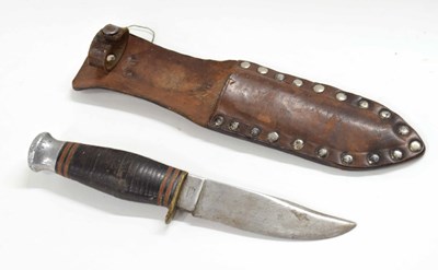 Lot 26 - 20th century hunting/fighting knife with...