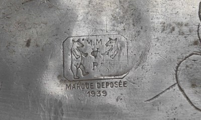 Lot 59 - 1939 dated French WWII mess tin with...