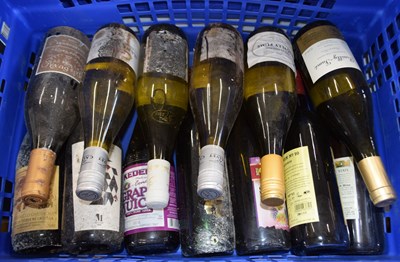 Lot 283 - Thirteen bottles of assorted white wine and...