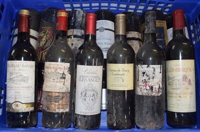 Lot 286 - Thirteen assorted bottles of wine, (13)