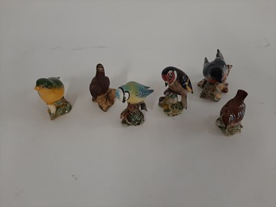 Lot 217A - 6x beswick birds to include: wren 993,...