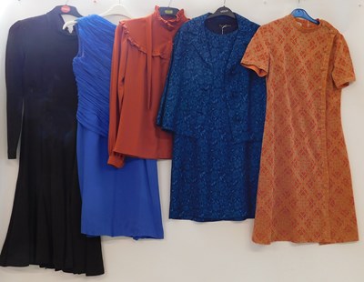 Lot 62 - A quantity of mid 20th century ladies wear, to...
