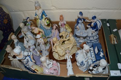 Lot 13 - Mixed Lot: Various assorted modern figurines