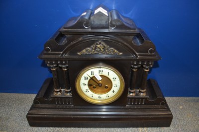 Lot 33 - Black slate cased mantel clock
