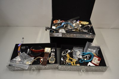 Lot 88 - Box of various assorted costume jewellery