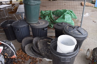 Lot 195 - Large quantity of garden bins