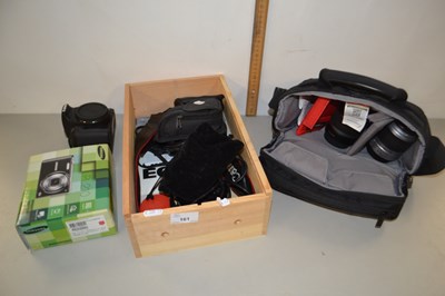 Lot 161 - Mixed Lot: Canon 1000D camera and various others