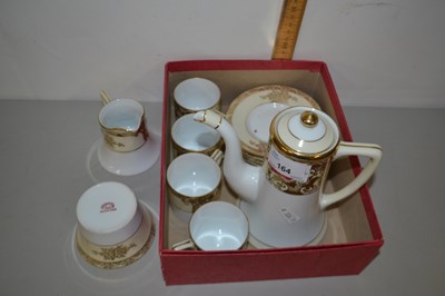 Lot 164 - Japanese gilt decorated tea set