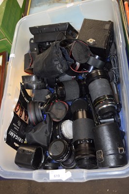 Lot 619 - Quantity of assorted lenses and camera equipment