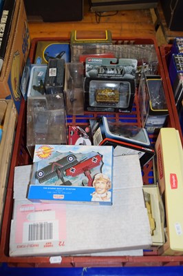 Lot 190 - Mixed Lot: Various assorted toy vehicles,...