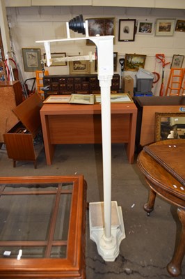 Lot 790 - Pair of Avery stand on scales