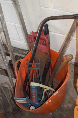 Lot 842 - Quantity of assorted workshop tools