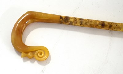 Lot 159A - Rams horn carved crook / shooting stick