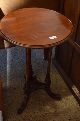 Lot 370 - Late 19th Century circular topped wine table