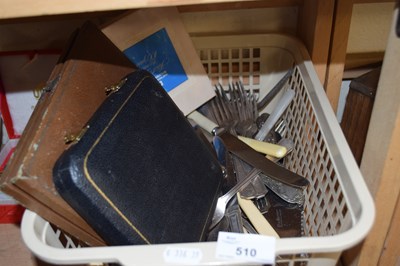 Lot 510 - Box containing various cased and loose...