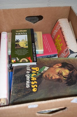 Lot 601 - Box of books including art history interest etc