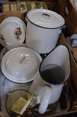 Lot 613 - Box containing various kitchenalia including...