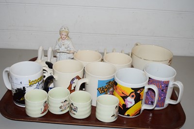 Lot 4 - TRAY OF VARIOUS ASSORTED CERAMICS TO INCLUDE...